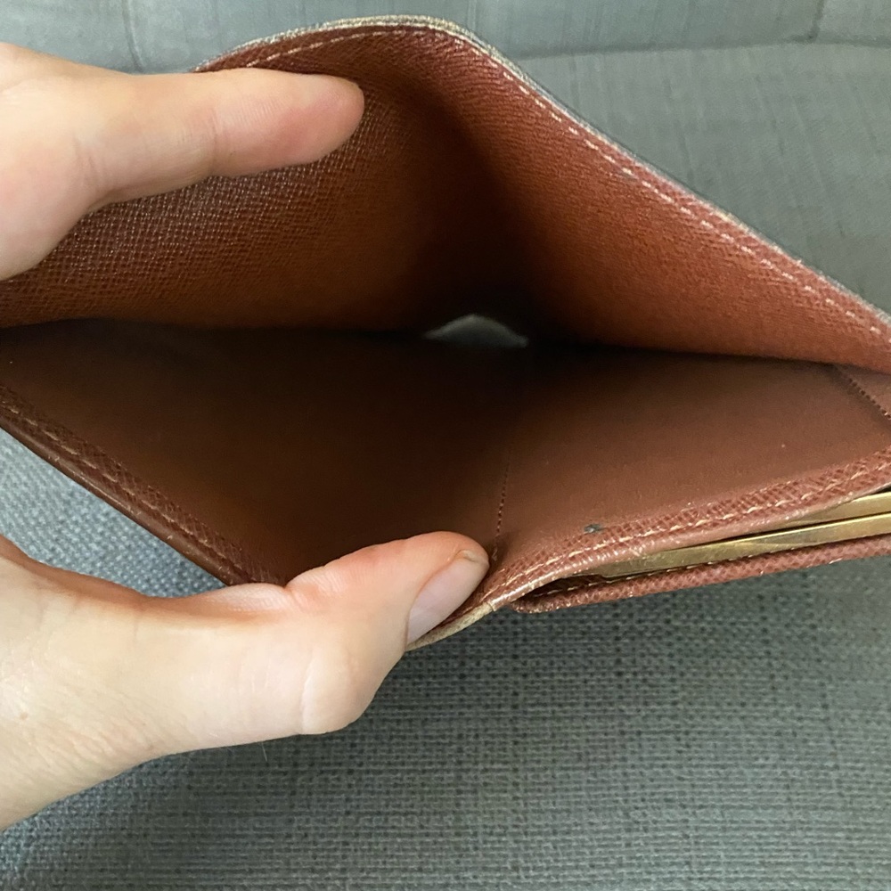 Vintage Louis Vuitton Kisslock Wallet - Picture 5 of 8